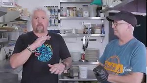 Guy Fieri heads down to the Florida Keys to check out a joint serving fried chicken over a smashed and deep-fried baked potato, with a topping of onion cream sauce! 🤤🤤 Find it at Herbie's Bar & Chowder House. Watch #DDD with Guy Fieri Fridays at 9|8c and stream it on Max! #StreamOnMax | Food Network