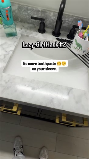 I’m giving you 25 days of lazy-girl hacks so your home feels lighter before January even starts. You don’t need spray bottles or a full reset every time the kids turn the bathroom sink into a sticky, minty disaster. You need an e-cloth. I’ve 🖇️ everything here 👉 https://liketk.it/5vL8F What it is: A reusable microfiber cloth that cleans with just water. No chemicals. No cleaner. No thinking. Just wet it, wipe the mess, and you’re done. How I use it: I keep one tucked in the bathroom drawer. Wh