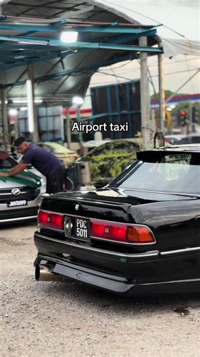 Toyota Mark 2 JZX80 Taxi: JDM Performance Insights