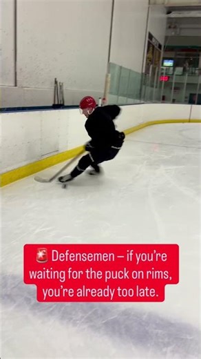 95% Of Youth Defensemen Make This Mistake! 🛑🏒 #hockeytips #nhl #hockeydrills