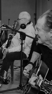 Watch: All three band performance tracks recorded at British Grove Studios are now available on YouTube as one back-to-back video. Including ‘All Comers’ from The Boy EP, as well as ‘Ahead Of The Game’, and 'Two Pairs Of Hands’: https://youtu.be/2BAD0CJCrOQ | Mark Knopfler