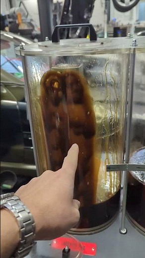 Transmission maintenance on a SL500 #mechanic #repair #mercedes #sl500 #v8 #transmission #oilchange