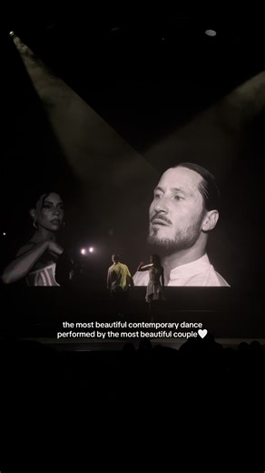 Stunning Contemporary Dance by Jenna Johnson and Val Chmerkovskiy