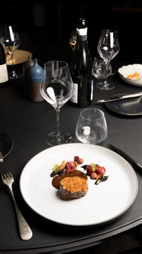 La saison dicte l’assiette 🍂🦌 🎥 @flexpr0d @michelinguide @gaultetmillaufr #michelinrestaurant #huntingseason #restaurant | Jerome Feck