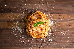 WEEKDAY PASTA SAUCE WITH SPAGHETTI