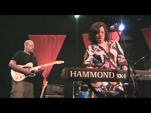 Doña Oxford - Together - Live at Yolie's