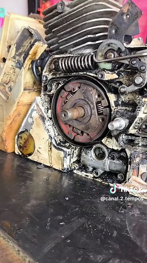 Step-by-Step Disassembly of a Stihl Chainsaw