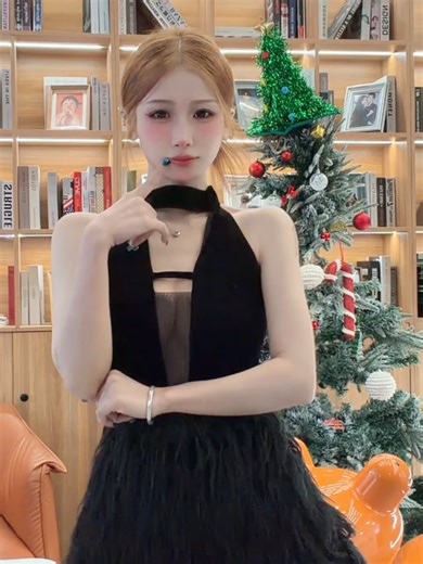 Chinese Girl Dance Showcase: Captivating Moves