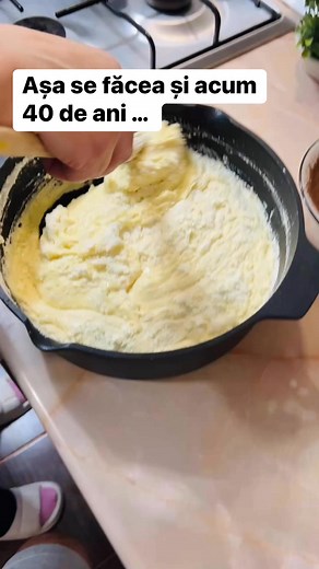 Asta mi se pare cea mai simpla și cea mai bună ciocolată… ciocolata de casă … #ciocolata #ciocolataalba #ciocolataculaptepraf #gatiminfamilie #viatadefamilie #retetaciocolata | Catalin Braicau & Co