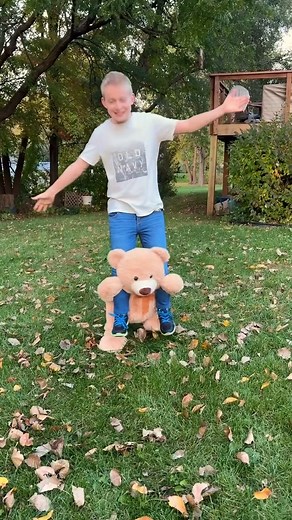 1.5M views · 6.9K reactions | This Halloween Costume is Bear-y Good  Brothers make diy optical illusion halloween costume for their little brother.  This video was produced by Network Media and Benson Bros | The Scene Machine | Facebook