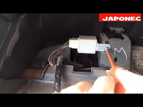 Mazda 6 turn signal flasher relay change /hazard warning lights fix