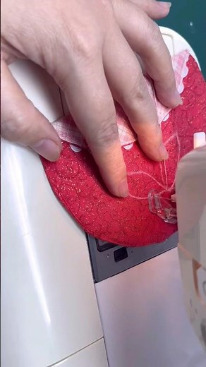 Do You Know How to Use the Embroidery Foot on a Home Sewing Machine?