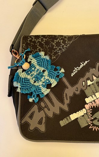 Did you know that the macrame butterfly and mermaid tail keychains can also be used to accessorise bags? This turquoise and harbour blue butterfly keychain has just been sold, but I’ll be doing a restock in the lead up to Christmas 🎄 In the meantime, PM me to request a butterfly keychain and choose your own colours 🌈 Are you crafty and want to make this for yourself? The PDF pattern is also available as an instant download - I’ll leave a link in the comments #macramebutterfly #macramekeychain 