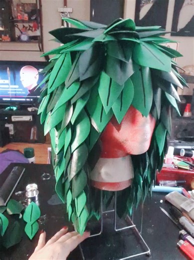 It's good to be back🙂‍↕️❤️ First post back is nerve wracking, but I'm definitely going to continue working on the cosplay and make some ASMR cuz this wig sounds sooo cool✨ #huntresswizard #fionnaandcake #adventuretimecosplay #cosplaytutorial