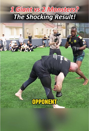 Giant Takes on Two Monsters in Battle