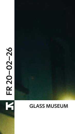 Im Februar verbinden @glass_museum bei uns im Foyer Jazz und Electronica 🧪 Nach zwei Alben, die von weiten nördlichen Landschaften, aber auch von den Kräften der Natur und einer gewissen Dualität inspiriert waren, erweitert Glass Museum nun seinen Horizont. «4N4LOG CITY» ist ein echter Wendepunkt in der Karriere von Glass Museum, das die Codes der elektronischen Musik umkehrt, die Tiefen des Jazz auslotet und seinen Eklektizismus durch einen neuartigen Groove bekräftigt. Wir haben jetzt schon T