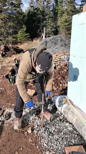 Carpenter Tip! How to remove stuck stakes! #carpenter #construction #diy