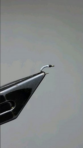 The Ultimate Guide to Tying Marsh's Miracle Midge #flytying #shorts #flytyingjunkie