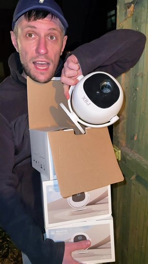 Replying to @Callum New XBJ Projector that is far better than the old model, upgraded speakers and image also you can plug in a games console and change the size of the screen!! #projector #spotlight #tiktokmademebuyit