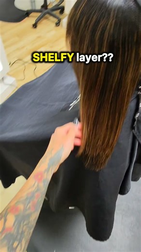 Here’s why my client had a shelf (also, previous cut was not done by me or anyone I know, but there also better not be any sh*t talking about the previous stylist’s work in the comments. No one out here is perfect so don’t be a weenie): 1️⃣ she had square layers on long, straight hair. Thus, her hair is “layered” below the ridge (widest point of the head), resulting in a little floating shelf bc of the way hair falls below that ridge (sometimes I call this the “graduation zone” bc the hair there