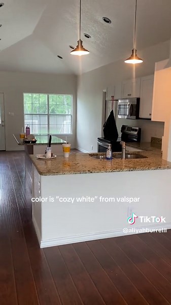 The Best Off-White Paint for a Cozy Home Feel