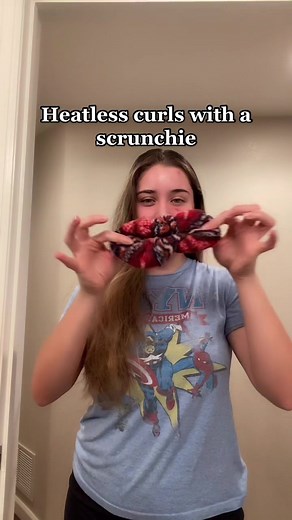 Heatless Scrunchie Curls Tutorial
