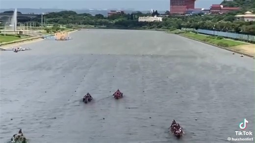 No one remembers the 1st place winner in this #dragonboat race, but everyone remembers the 4th place...🤣 #funny #sport #tiktok | Shanghai Daily 上海日报