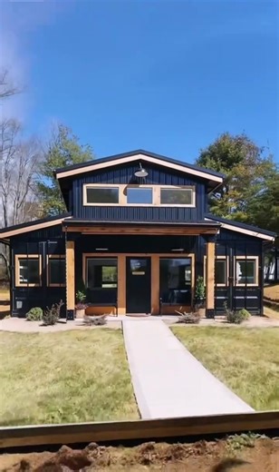 Transform Shipping Containers into a Movable Mansion