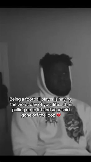 vjbronson (@vjbronson)’s video of football shirt loop