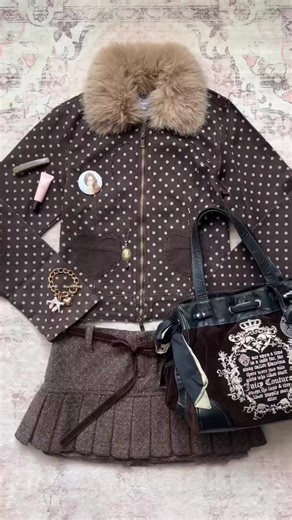 ‏Outfits made for days that look like movies 🦷 ☆