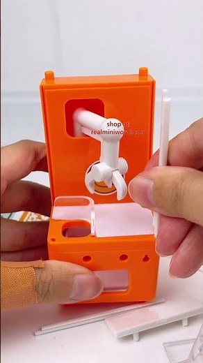 Miniature Claw Machine — Real Functioning Mini Arcade Game | RealMiniWorld
