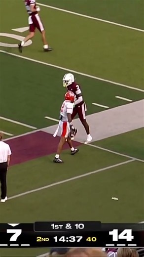 Landyn Locke with a pass completion to Kamari Maxwell for a 0-yard Gain vs. Troy Trojans