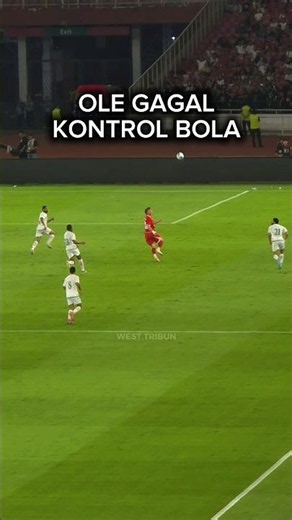 Ole Romeny gagal kontrol bola