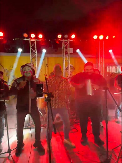 Brincos Dieras y Los Inmorales - Dulcemente Enamorada #musica #brincosdieras #cumbia #inmortales #inmorales @Brincos Dieras 🥳