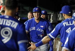 Smoak hits HR against Rangers again, Blue Jays lose in 10