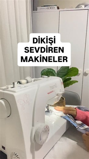 Rümeysadesign dikiş on Instagram: "📌 Dikişi sevdiren makineler bunlar 🧵✨ 2025’in en çok tavsiye edilen dikiş makinelerini senin için sıraladım👇 🔹 1️⃣ Singer Making The Cut M3335 – Uygun fiyat + 97 dikiş uygulaması + otomatik ilik ile günlük işler için harika. ￼ 🔹 2️⃣ Brother GS3700 – Sessiz çalışma ve fiyat-performans açısından başarılı bir seçenek. ￼ 🔹 3️⃣ Janome Sewing 311 – 13 farklı dikiş çeşidiyle hem temel hem dekoratif işler için ideal. ￼ 🔹 4️⃣ Pfaff Smarter 260C – Bilgisayarlı ve 
