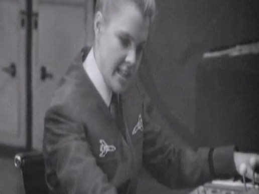 Old Doctor Who S01 U07 E01 Strangers in Space Part5