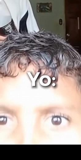 Adivinando banderas con vestidos ridículos 😂 | juanDa.clips