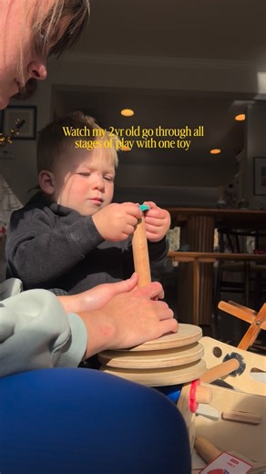 Vivian Wright on Instagram: "Did you know there are stages to open ended play?? This is what they are: ⭐️Exploratory Play What is it? This is where kids spend a lot of time touching, manipulating, banging, carrying and even mouthing toys. This is very common in babies and young toddlers. ⭐️Functional / Manipulative Play What can I do with this? This is where they’ll stack, line up, connect and take apart toys or builds. They need to understand how it works. Repetitive actions build mastery, and