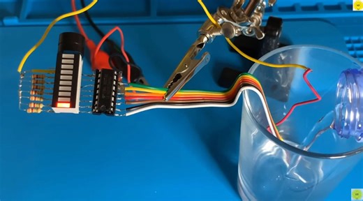 simple water level indicator project Source from Youtuber: inventor KR The Engineering MindsetSensor from Utsource: https://www.utsource.net/home/sensors | Utsource