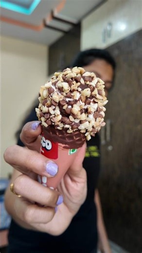 Hocco NUTTY Chocolate Cone #shorts #icecream #youtubeshorts #food #foodreview #minivlog #hocco