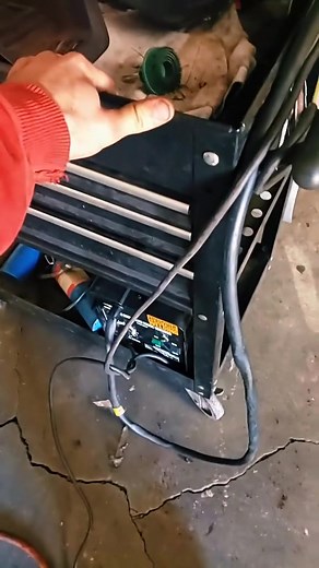 I call this dance the rust belt snowball #carservice #carrepair #reels #reelsfb #brakeRepair #fypシ゚ #fypシ゚viral #mechaniclife #autorepair #carcare #mechanicproblems #automotiveexpert #fixitright | Ubareddition