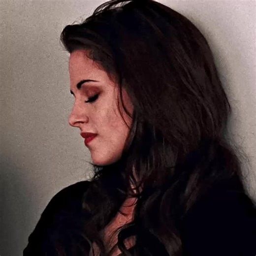 filler post // #twilight #edit #bellaswan #icon #vampire | Bella Swan Edit