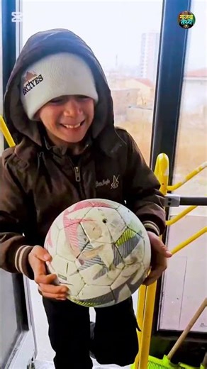 he fix the puncture football of these players #shortsvideo