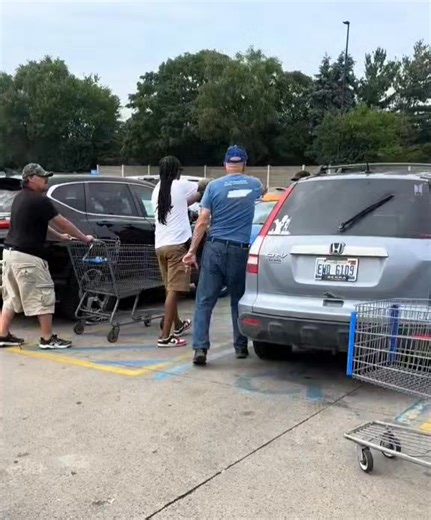 17M views · 27K reactions | BREAKING VIDEO: Armed Citizen Helps Stop...