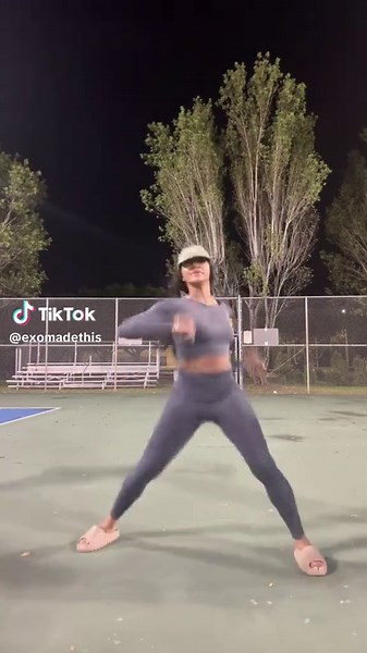 Majorette Dance Choreography: Let Me Bust Out!