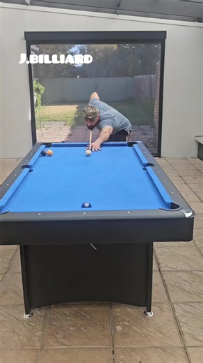 Mastering the Most Difficult Frozen Shots in Pool