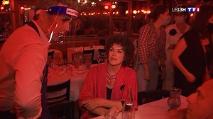 Le célèbre cabaret "Chez Michou" rouvre ses portes à Paris