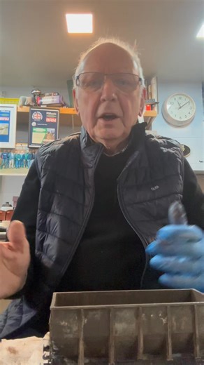 So now to the weathering and what I use in the video I say I use a fibre pencil when the colours are dry I also sometimes wait 10 minutes then gently with a tissue wipe some of and then use the fibre pencil for the strikes. I’m also adding another video today to show the salt work on a piece of plastic. Please share these post Thank you | Railnuts