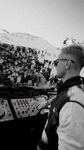 Still holding on to Embers 🖤 | Robin Schulz